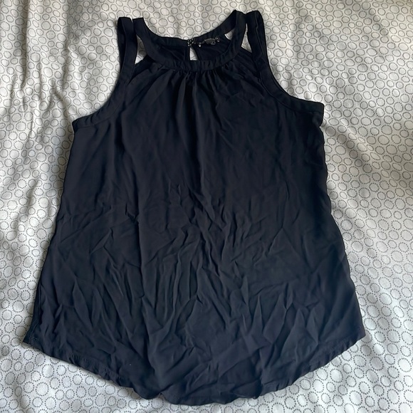 EXPRESS — Black, sleeveless, top with cutouts on the shoulders - Picture 1 of 5